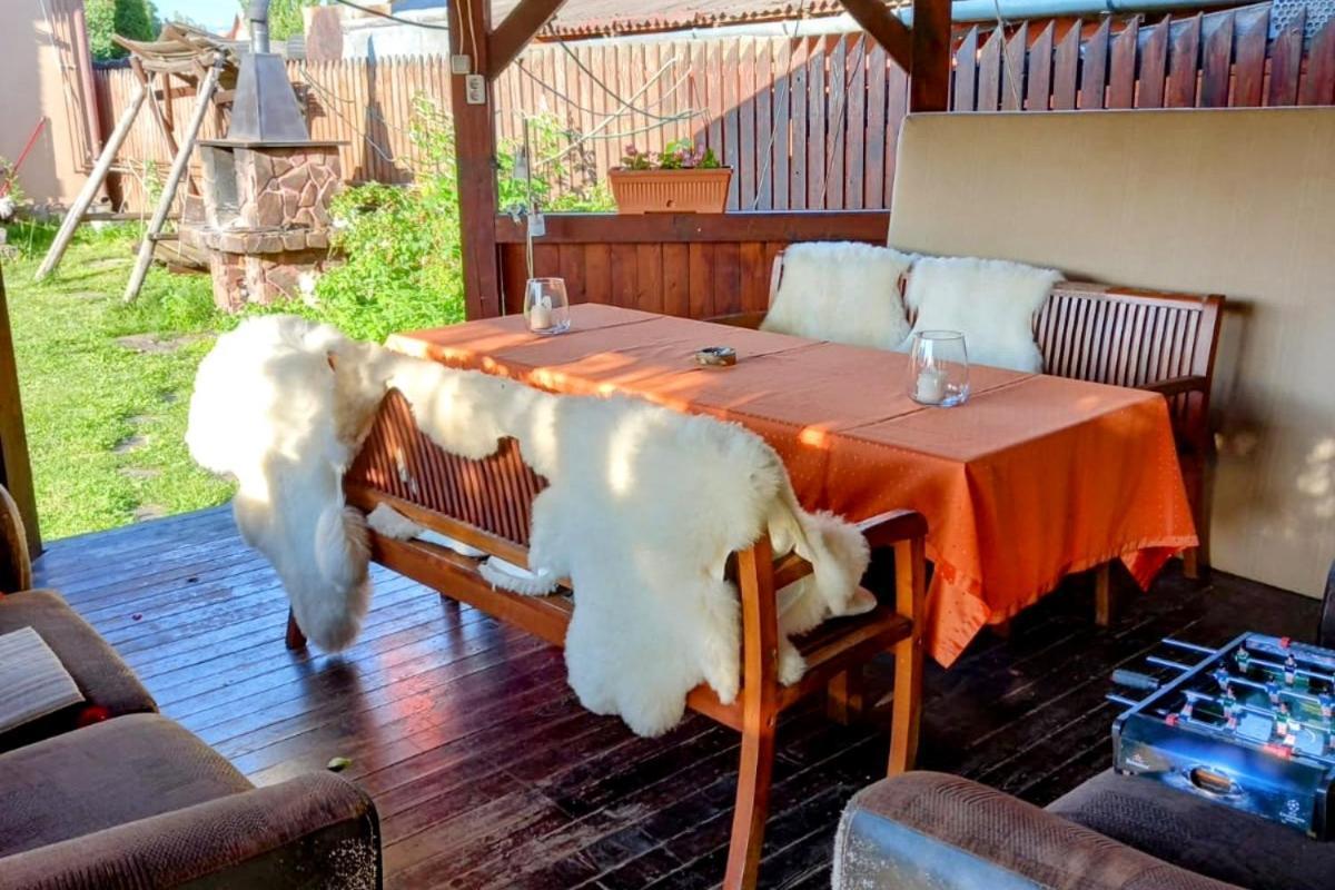 Lend In The Garden Apartment Miercurea Ciuc